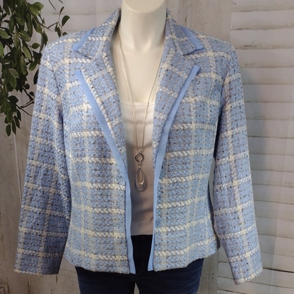 Requirements Light Blue and White Tweed Blazer With Skirt Size 16 - Picture 3 of 12
